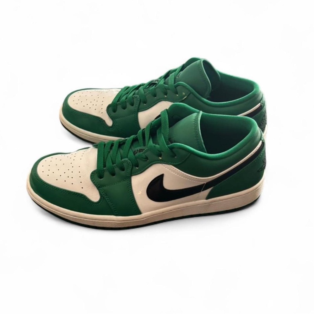 Jordan 1 Low “Pine Green”